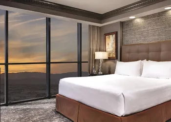 Luxor Hotel and Casino hotel thumbnail 5