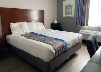 Travelodge Inn & Suites by Wyndham Albany hotel thumbnail 5