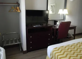 Travelodge Inn & Suites by Wyndham Albany hotel thumbnail 8