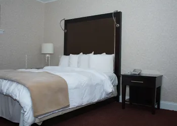 Atlantic Inn & Suites hotel thumbnail 5