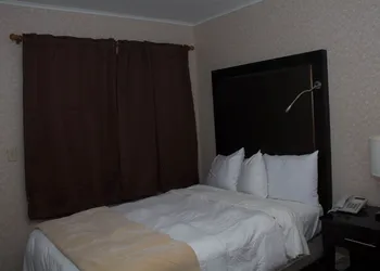 Atlantic Inn & Suites hotel thumbnail 7