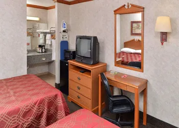 Econo Lodge Killeen near Fort Hood hotel thumbnail 6