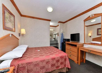 Econo Lodge Killeen near Fort Hood hotel thumbnail 8