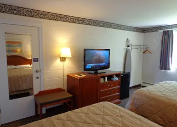 Rodeway Inn Milford - I-84 hotel thumbnail 6