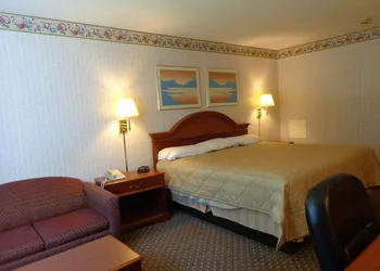 Rodeway Inn Milford - I-84 hotel thumbnail 8