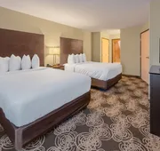 Landmark Suites hotel detail image 7