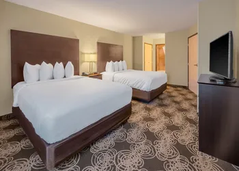 Landmark Suites hotel thumbnail 7