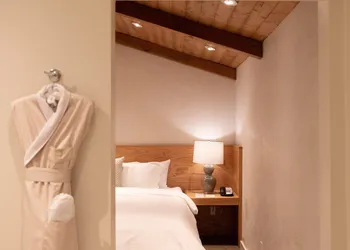 CALAMIGOS RANCH Resort & Spa hotel thumbnail 8