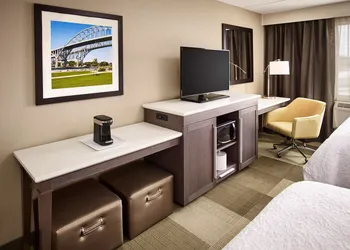 Hampton Inn by Hilton Sarnia/Point Edward hotel thumbnail 6