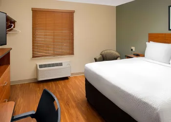 WoodSpring Suites Chicago Romeoville hotel thumbnail 8