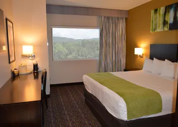 Harrah's Cherokee Valley River Hotel & Casino – A Caesars Rewards Destination hotel thumbnail 5