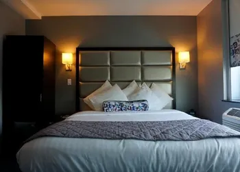 Umbrella Hotel hotel thumbnail 5