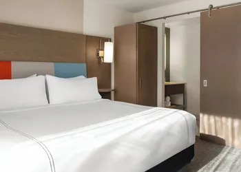 EVEN Hotel Brooklyn by IHG hotel thumbnail 5