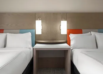 EVEN Hotel Brooklyn by IHG hotel thumbnail 8