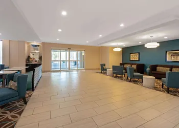 La Quinta Inn & Suites by Wyndham West Monroe hotel thumbnail 3