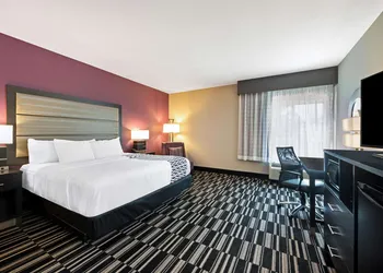 La Quinta Inn & Suites by Wyndham West Monroe hotel thumbnail 4