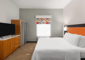 Home2 Suites by Hilton Alexandria hotel thumbnail 8