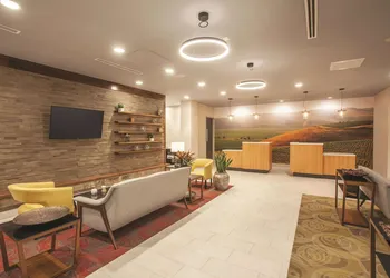 La Quinta Inn & Suites by Wyndham Morgan Hill-San Jose South hotel thumbnail 3