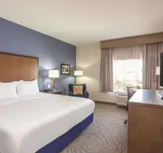 La Quinta Inn & Suites by Wyndham Morgan Hill-San Jose South hotel detail image 7