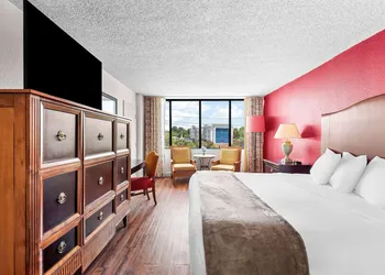 Magnolia Hotel, BW Signature Collection hotel thumbnail 6