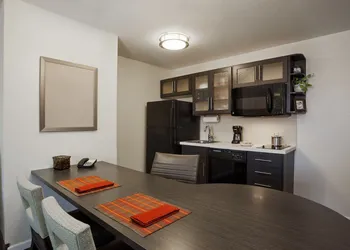 Candlewood Suites Bay City by IHG hotel thumbnail 4