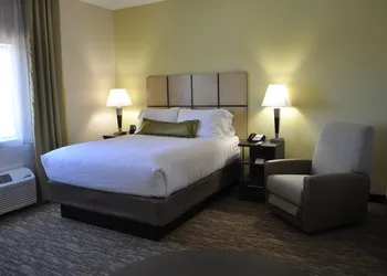 Candlewood Suites Bay City by IHG hotel thumbnail 7