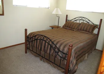 Kern Riverfront Lodge hotel thumbnail 2
