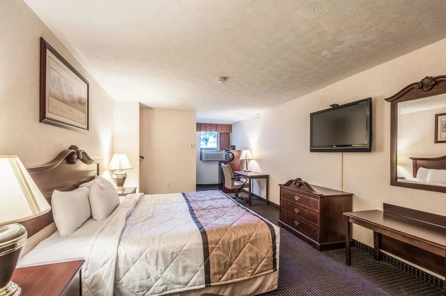 Rodeway Inn & Suites Charles Town hotel detail image 6