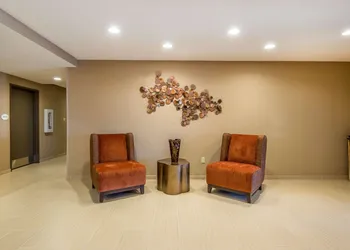 Suburban Studios Midland I-20 hotel thumbnail 5