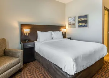 Suburban Studios Midland I-20 hotel thumbnail 6