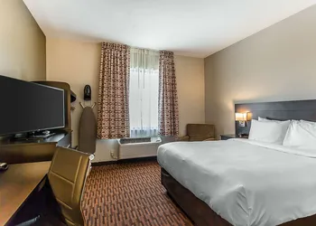 Suburban Studios Midland I-20 hotel thumbnail 7