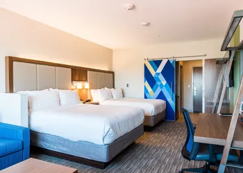 Holiday Inn Express & Suites Madison by IHG hotel thumbnail 2