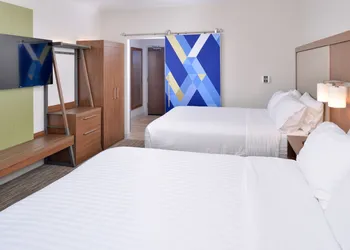Holiday Inn Express & Suites Madison by IHG hotel thumbnail 4