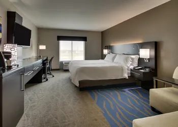 Holiday Inn Express & Suites Lancaster East - Strasburg by IHG hotel thumbnail 3