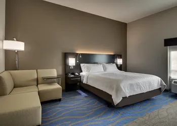 Holiday Inn Express & Suites Lancaster East - Strasburg by IHG hotel thumbnail 4
