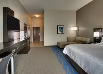 Holiday Inn Express & Suites Lancaster East - Strasburg by IHG hotel thumbnail 8
