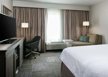 Hampton Inn & Suites Mason City hotel thumbnail 7