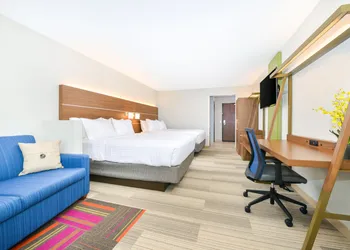 Holiday Inn Express & Suites Salem by IHG hotel thumbnail 5