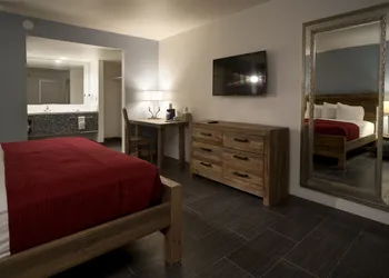 Thunderbird Hotel hotel thumbnail 5
