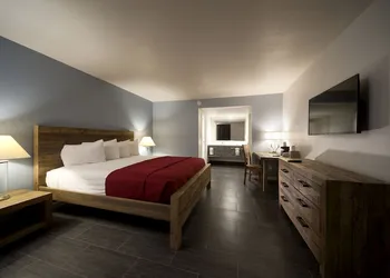 Thunderbird Hotel hotel thumbnail 7
