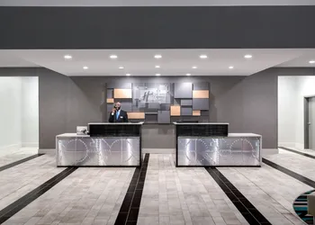 Holiday Inn Express & Suites Charlotte Airport by IHG hotel thumbnail 3
