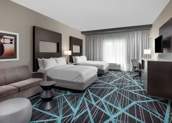 Holiday Inn Express & Suites Charlotte Airport by IHG hotel thumbnail 5