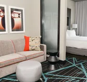 Holiday Inn Express & Suites Charlotte Airport by IHG hotel detail image 7