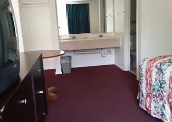 The Virginia Lodge hotel thumbnail 7