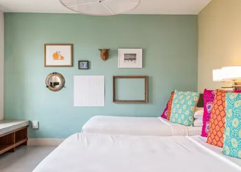 Kasa El Paseo Miami Beach hotel thumbnail 6