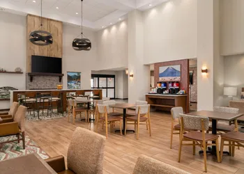Hampton Inn & Suites Whitefish hotel thumbnail 2