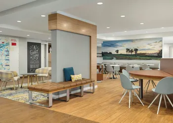 TownePlace Suites by Marriott Pittsburgh Harmarville hotel thumbnail 4