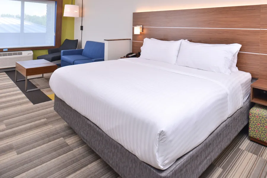 Holiday Inn Express & Suites Omaha Airport by IHG hotel detail image 2