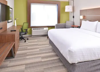 Holiday Inn Express & Suites Omaha Airport by IHG hotel thumbnail 8