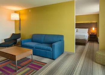 Holiday Inn Express Fullerton - Anaheim by IHG hotel thumbnail 3